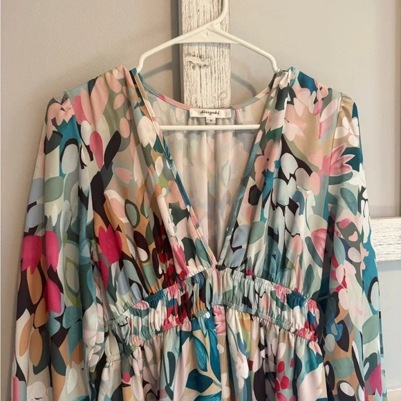 Floral Maxi Dress with Long Sleeves - Picture 4 of 6